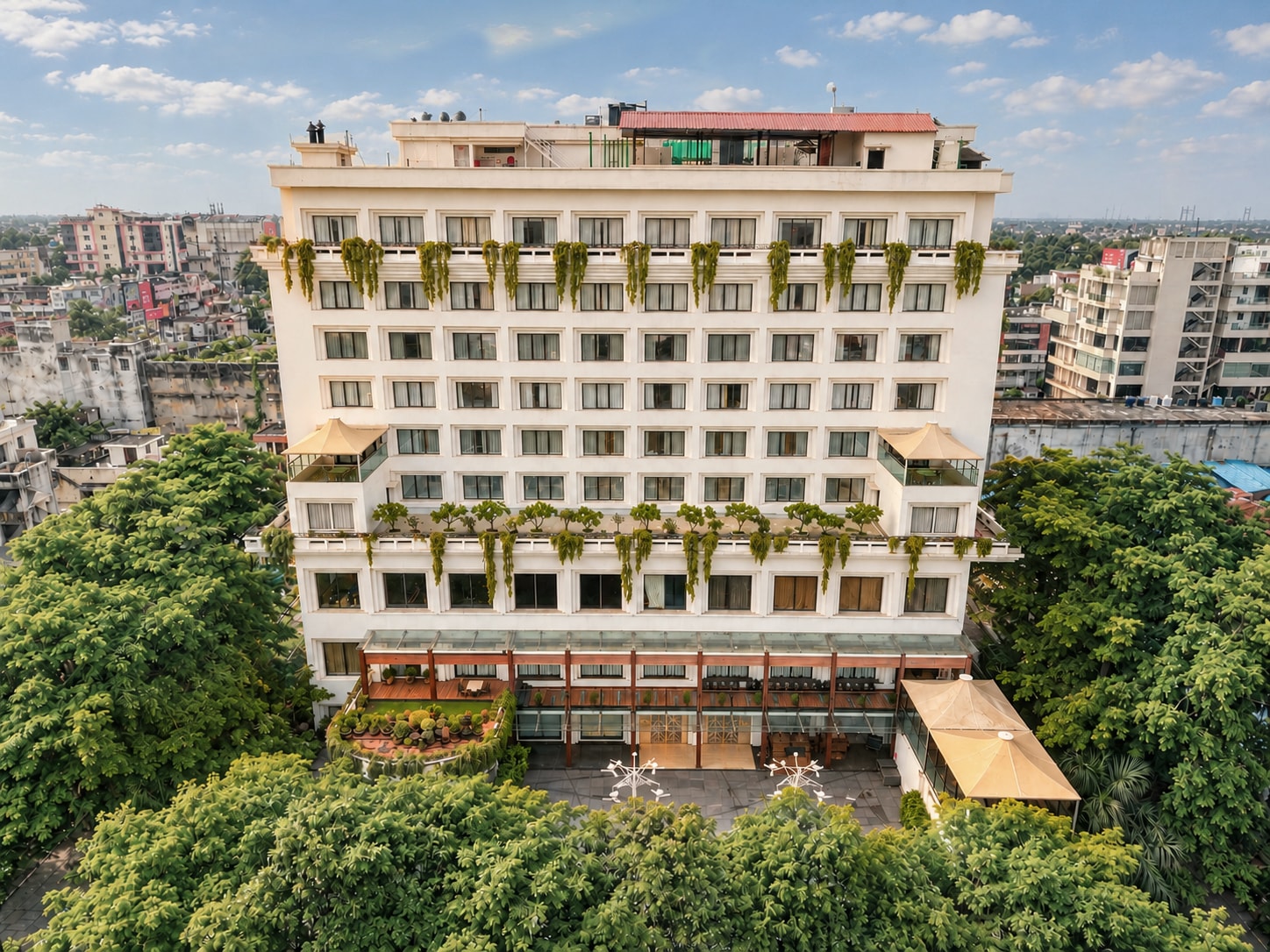 Hotel Kanha Shyam - Tap to explore photos