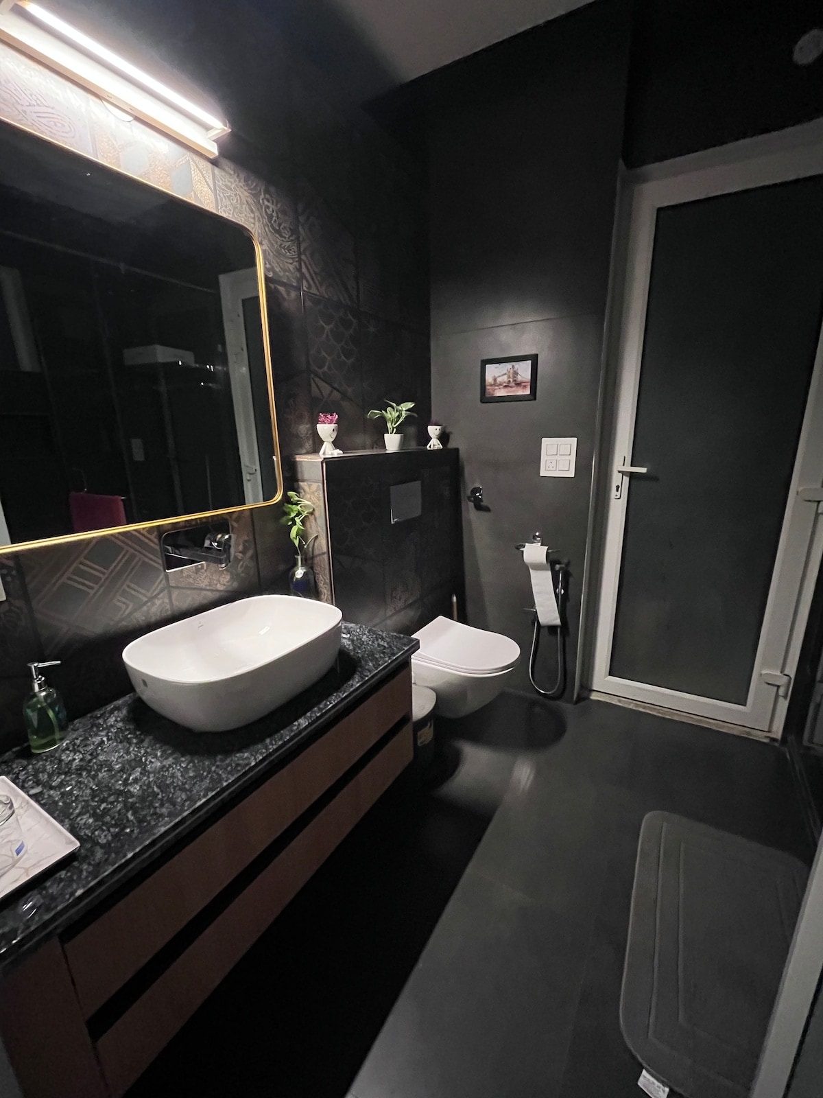 Room in Chandigarh - Tap to explore photos