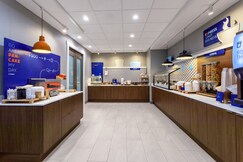 Holiday Inn Express & Suites MACCLENNY