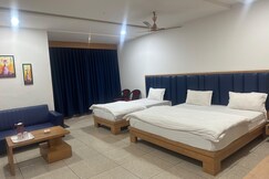 Address of Hotel Royal Inn