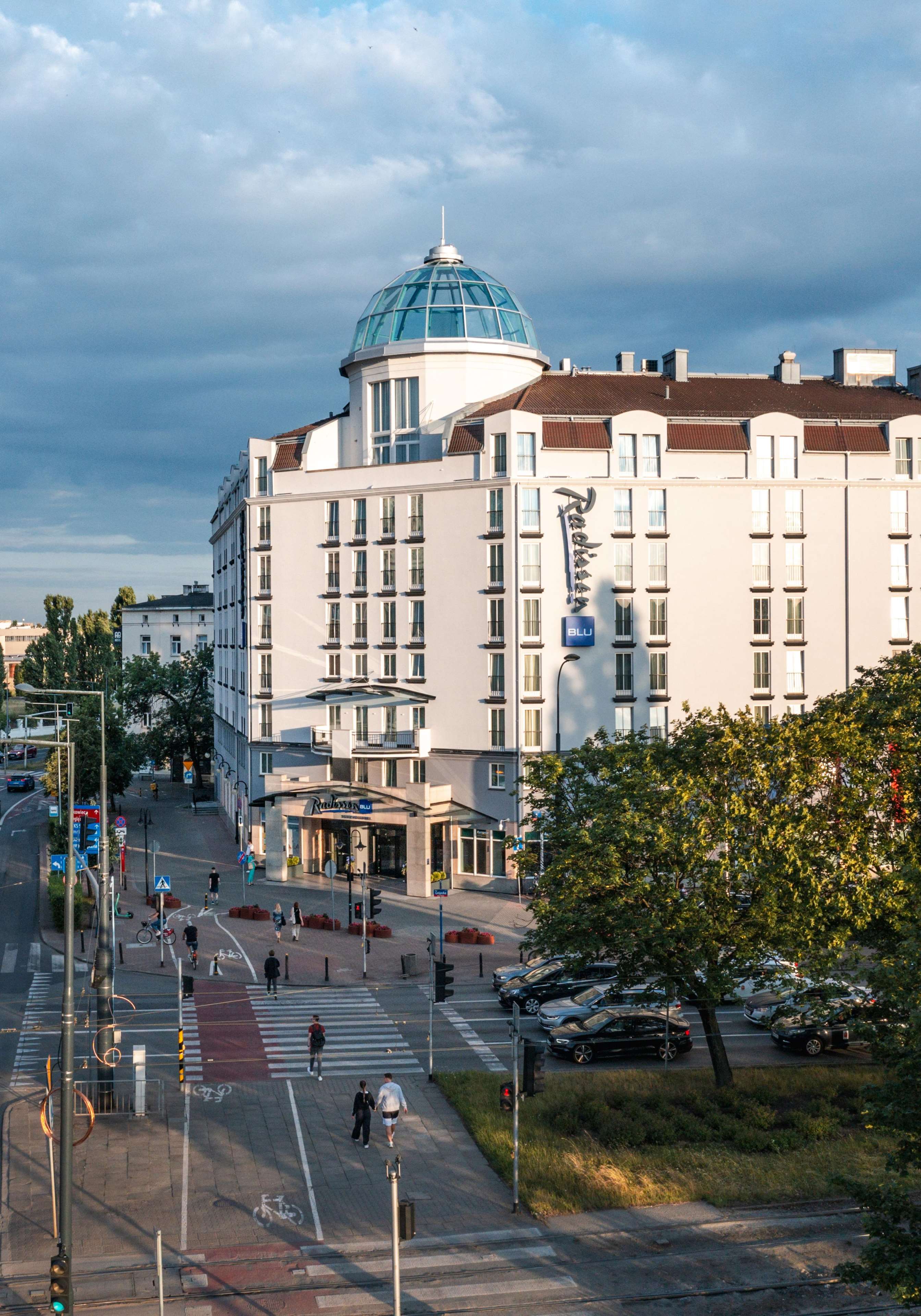 Radisson Blu Sobieski Hotel - Tap to explore photos