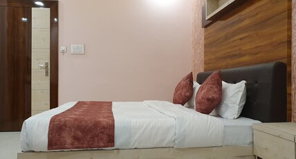 Hotel Pushpanjali Room Type - Deluxe AC Room