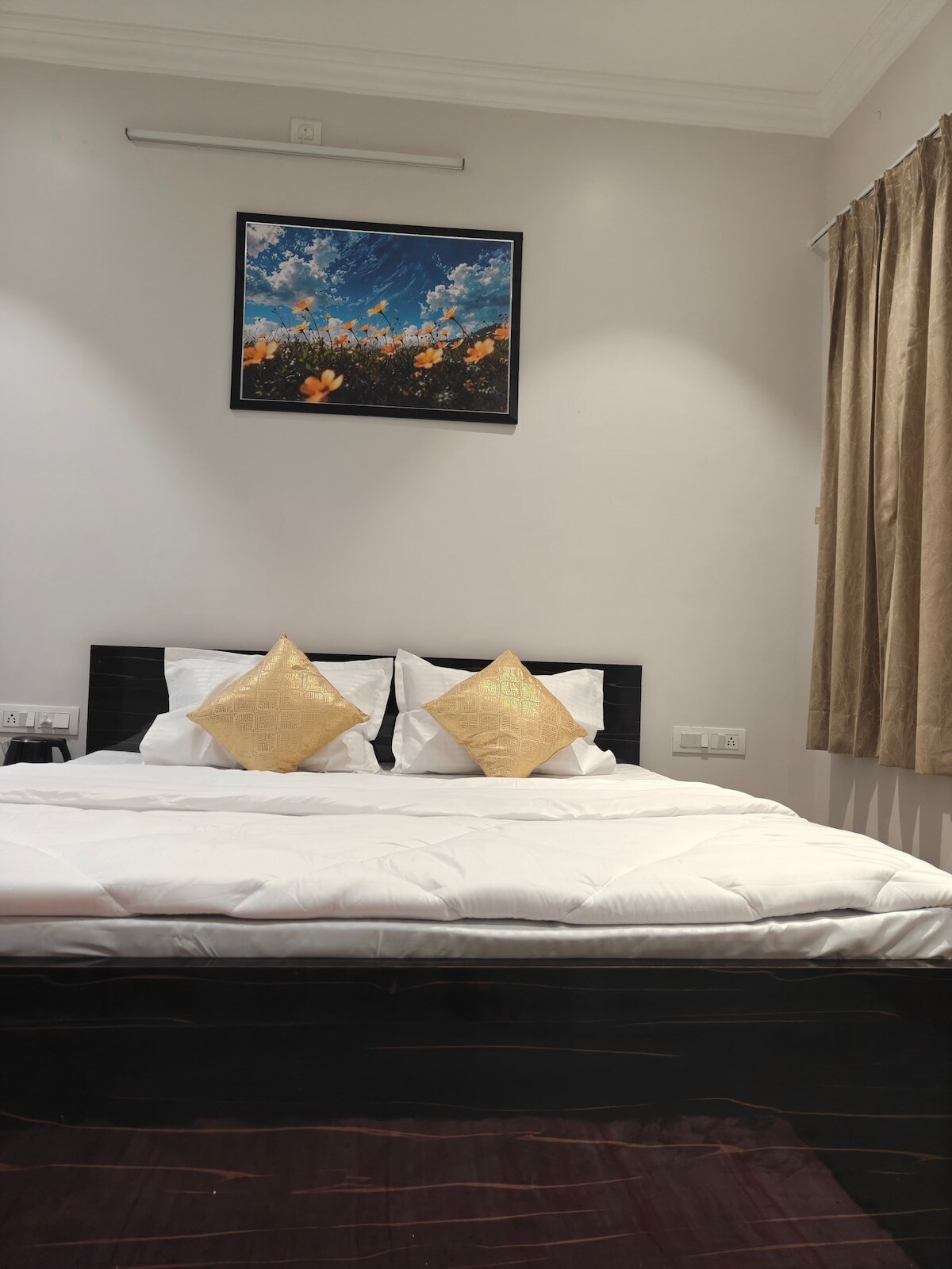 Kshirsagar Home Stay - Tap to explore photos