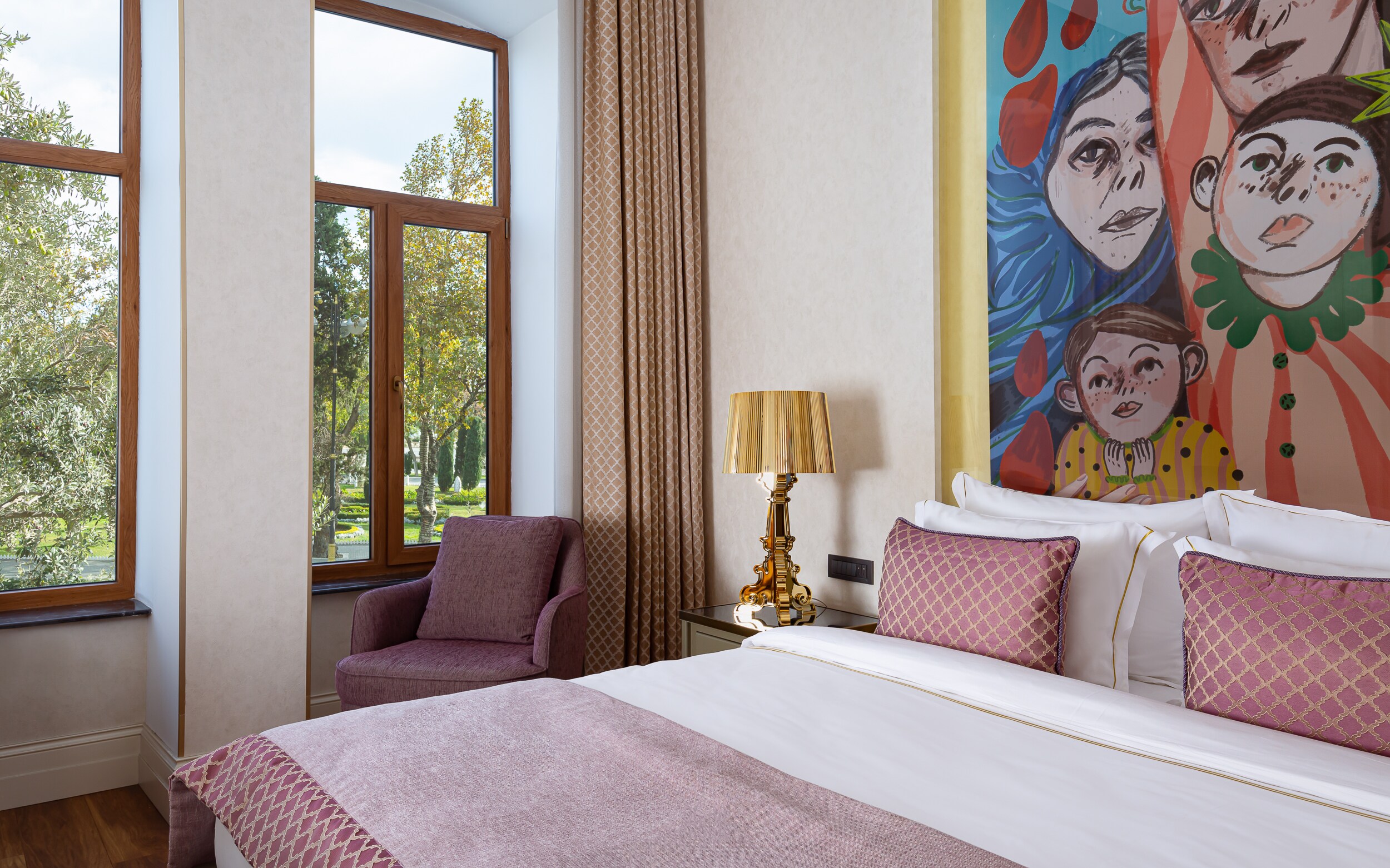 ART Gallery Hotel - Tap to explore photos
