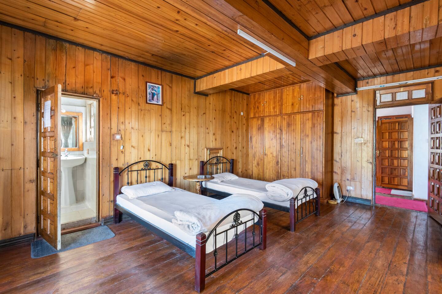 Neo's BnB - Tap to explore photos