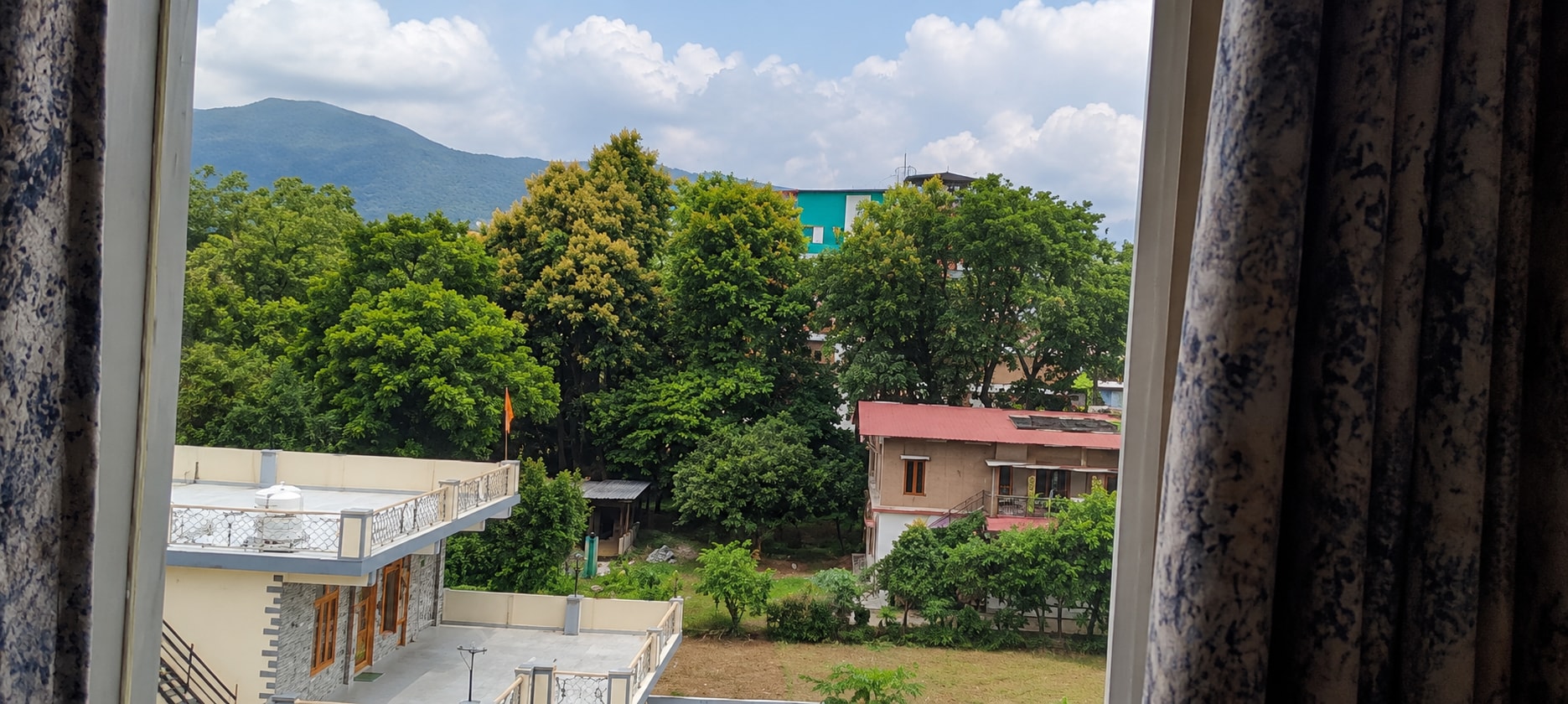 Crestmont Sunshine, Dehradun - Tap to explore photos