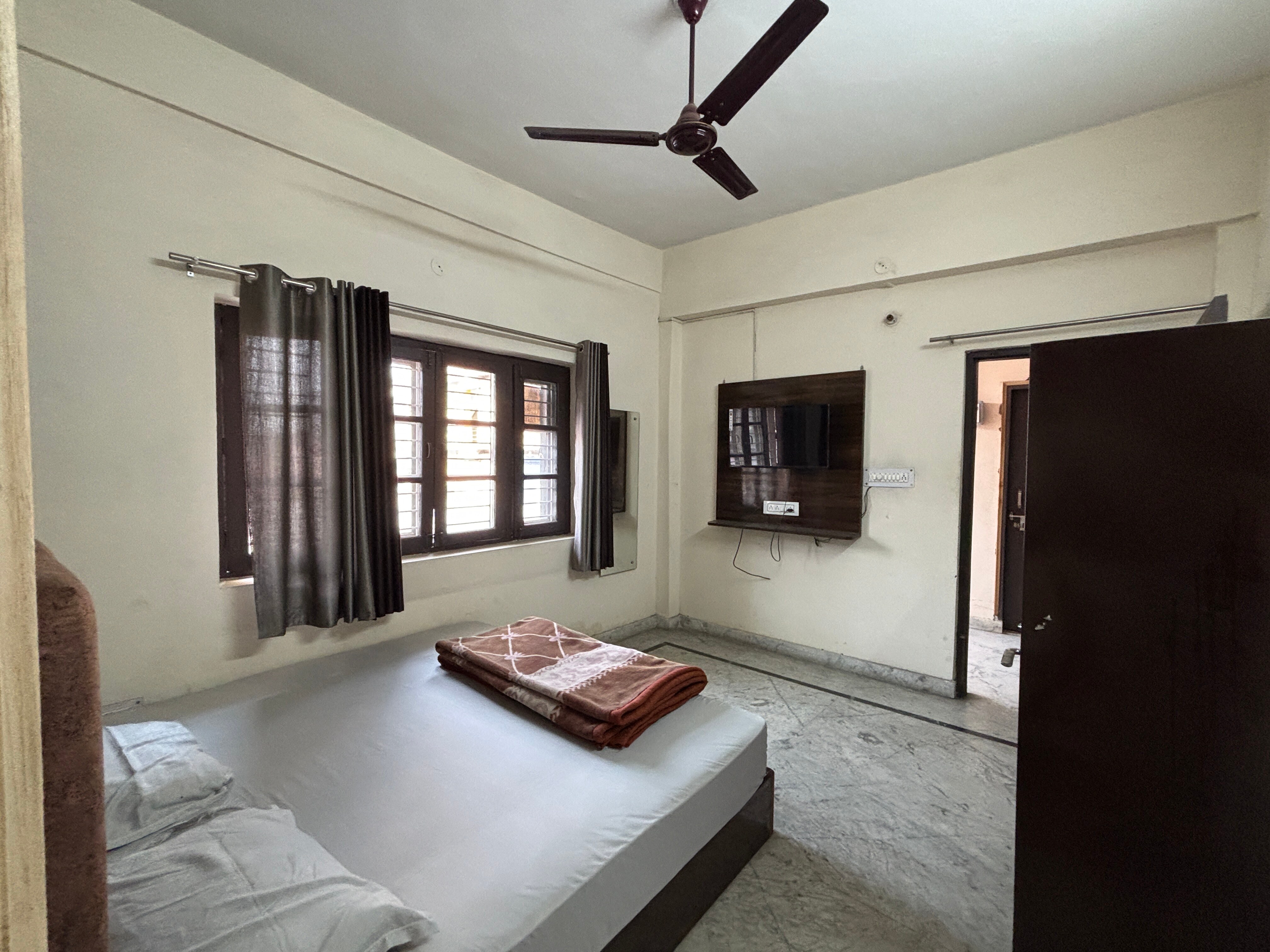ShriJi Homestay HOME Like Stay - Tap to explore photos
