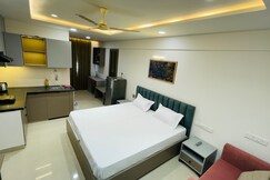 Bright & Cozy Studio Getaway