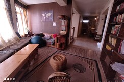 The Gonay Manor, Homestay
