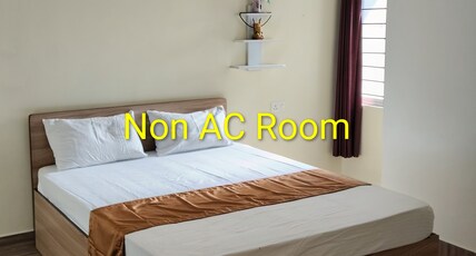 The Royals Homestay Room Type - Bedroom 7