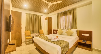 Arrival Inn Bangalore Airport Room Type - Standard Queen Room Non AC Arrival Inn Bangalore Airport Room Type - Standard Queen Room Non AC