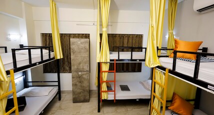 City Central Hostel, Kolkata Room Type - 6 bed Mix dormitory Beds