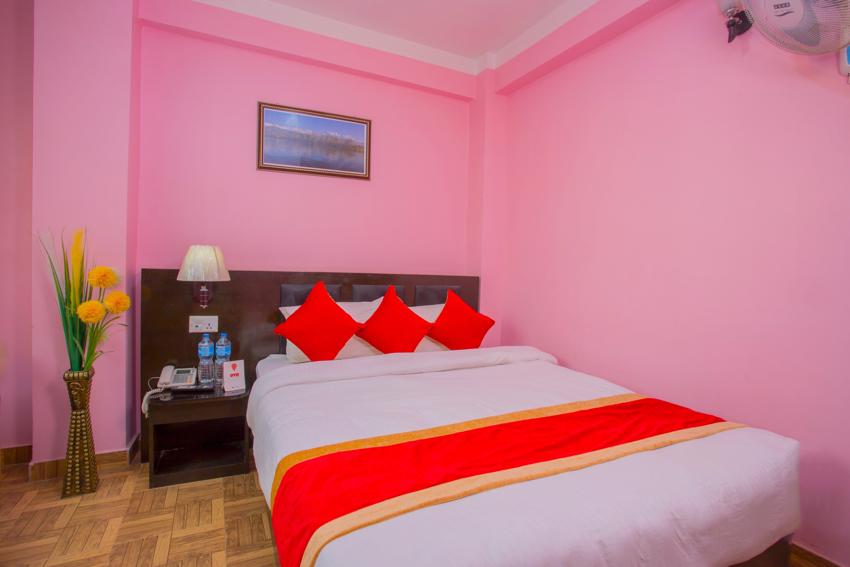 OYO 222 Hotel New Himalayan - Tap to explore photos