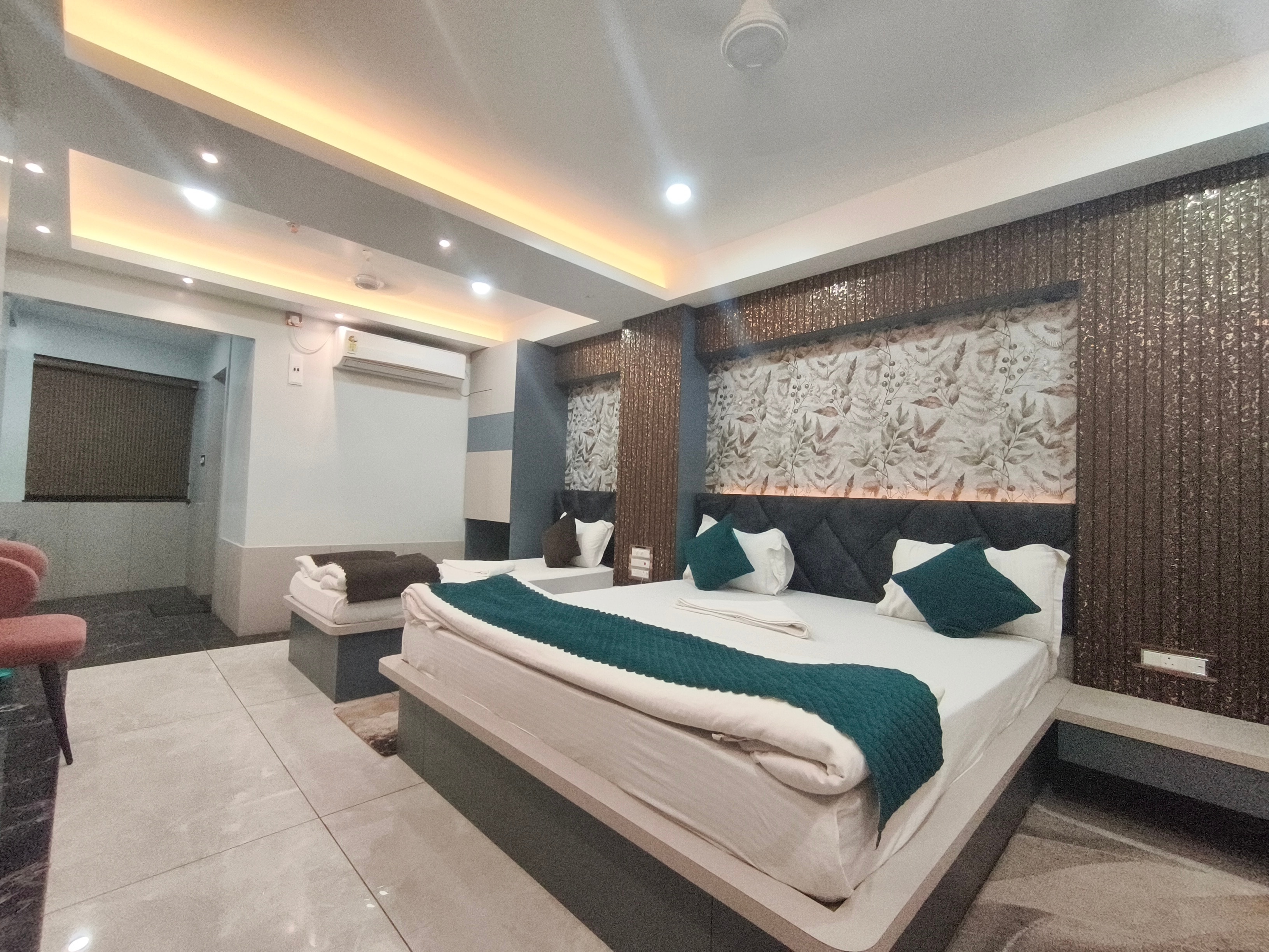 Hotel Draupadi - Tap to explore photos