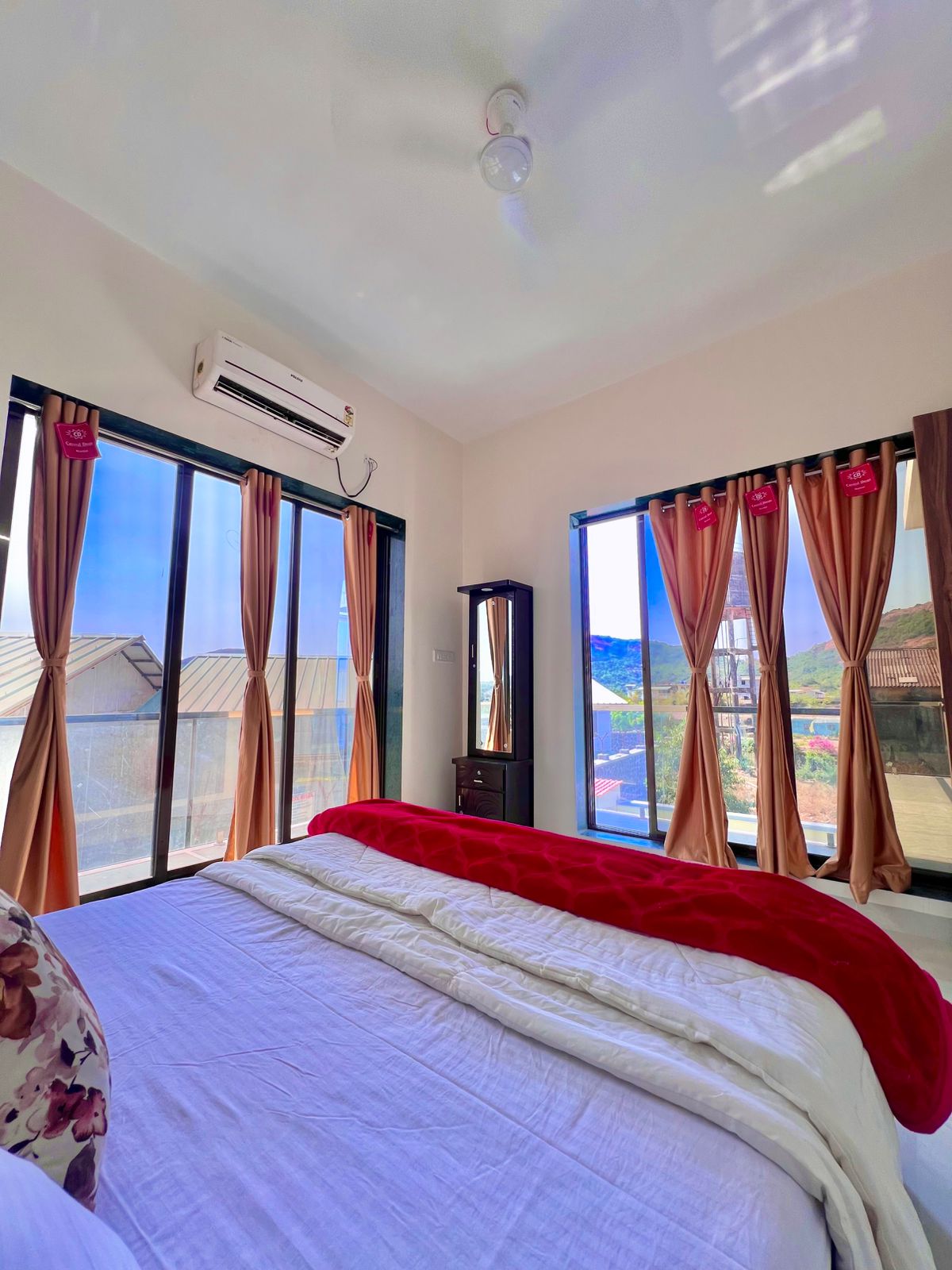 Mount Retreat Villa 4bhk Lonavala - Tap to explore photos