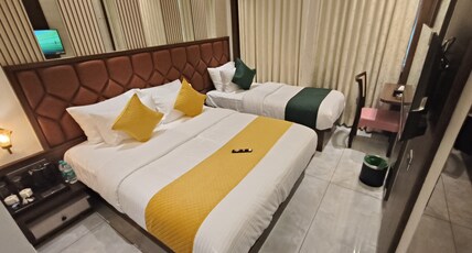 HOTEL OCEAN RESIDENCY Room Type - Family Suite