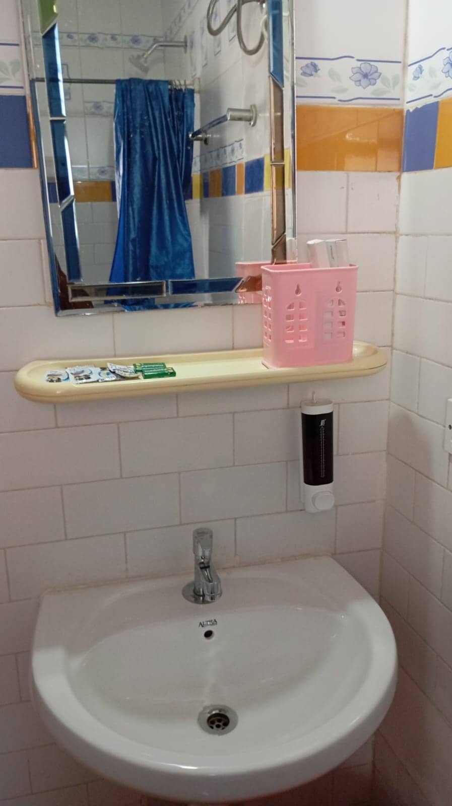 Dhanki Bada Candolim - Tap to explore photos