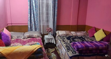 Namaha backpackers Hostel Room Type - room1