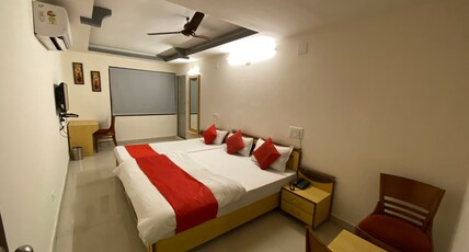 Hotel Riverfront Room Type - Tripple Bed