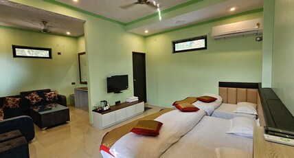Shri Ram Palace Room Type - Luxury Presidential Family Suite with Countryside View