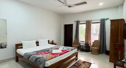 Hotel Shivaji Inn Room Type - Standard Double Non AC Room with Balcony