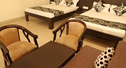 Hotel Shivalik Abu Road Room Type - Family Four Bed Suit Room
