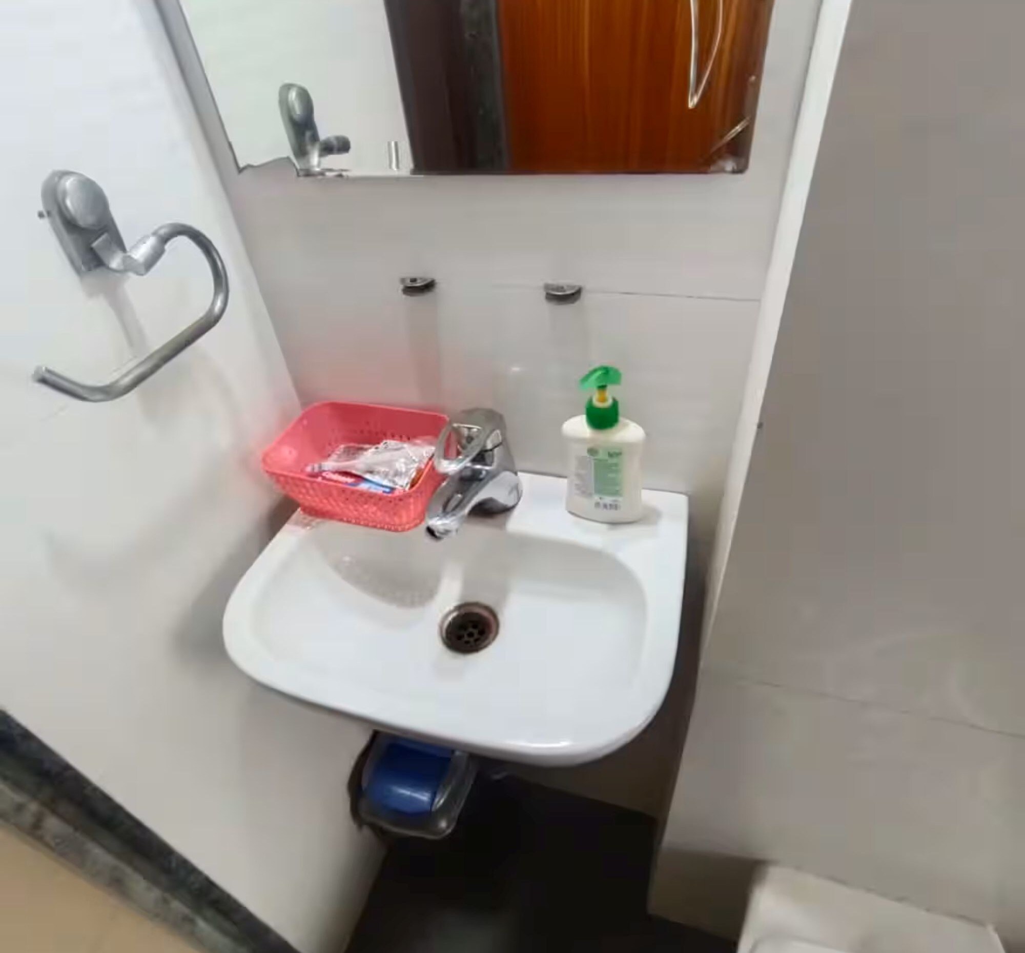 Service Apartment in BKC, Mumbai - 501 - Tap to explore photos