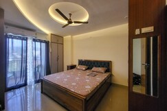 Cozy Heaven- master bed room