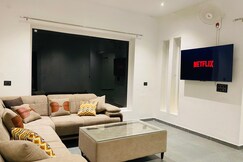 A peaceful farmhouse with open space for parties