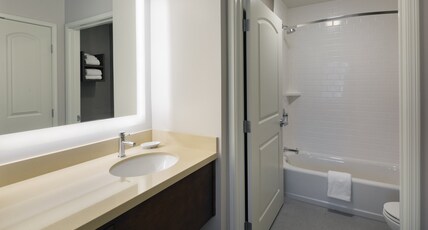 Staybridge Suites Phoenix - Biltmore Area Room Type - Studio Suite