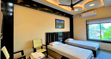 HOTEL BLUE BIRD Room Type - TWIN  ROOM