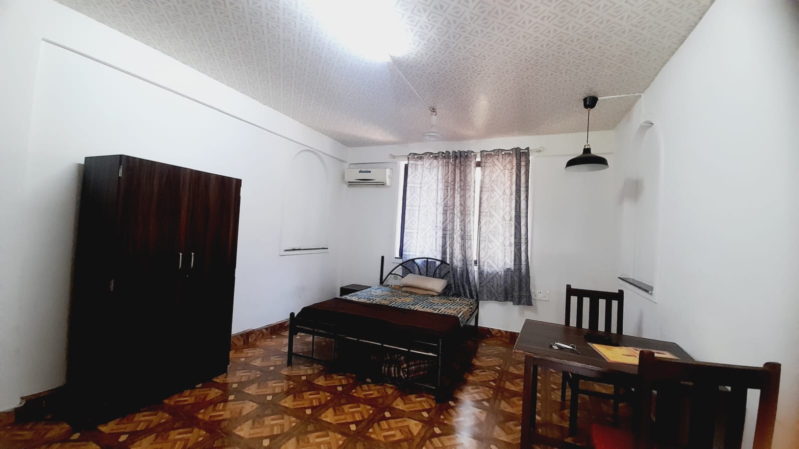Pihu Studio Rooms - Tap to explore photos