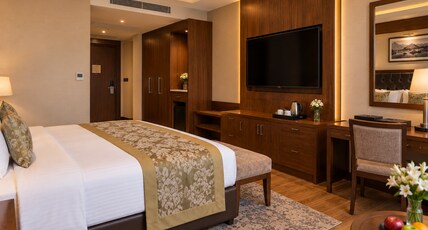 Shaw Inn by Stay Pattern - Dal Lake Room Type - Dal Lake Suite