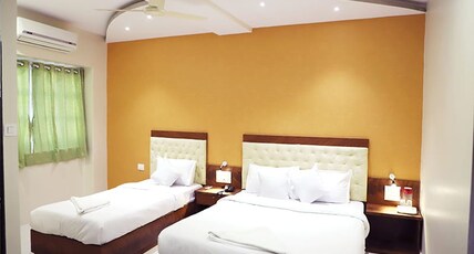 Hotel Golden Hayyath Inn Room Type - Superior Triple Room