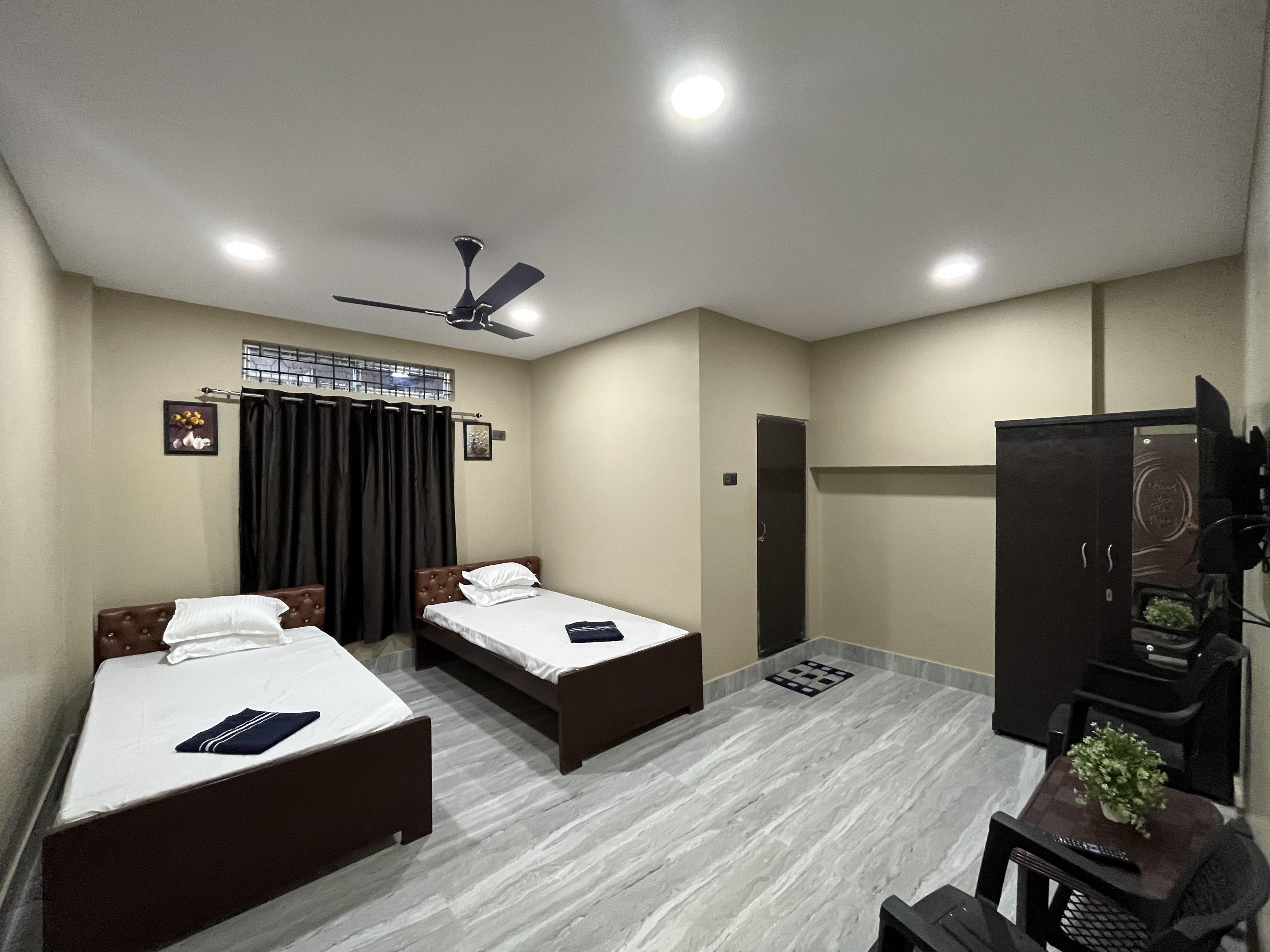 STAR LODGE - Tap to explore photos