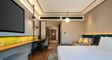 Hilton Garden Inn Beijing West Railway Station Room Type - KING ACCESSIBLE ROOM