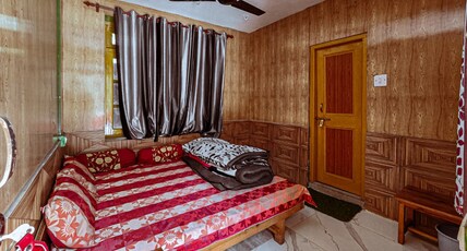 The Mehfil - Cafe and Stay Room Type - Double Room with Private Wasroom