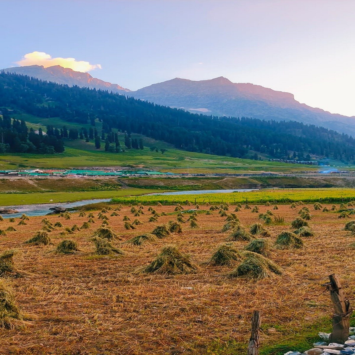 Mitra Hostel Sonamarg - Tap to explore photos