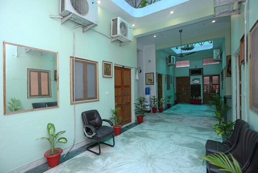 Collection-O Sara Grand Near Ram Manohar Lohia hospital