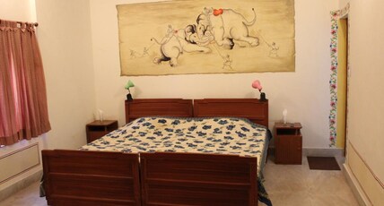 Ishwari Niwas Palace Room Type - Deluxe Room