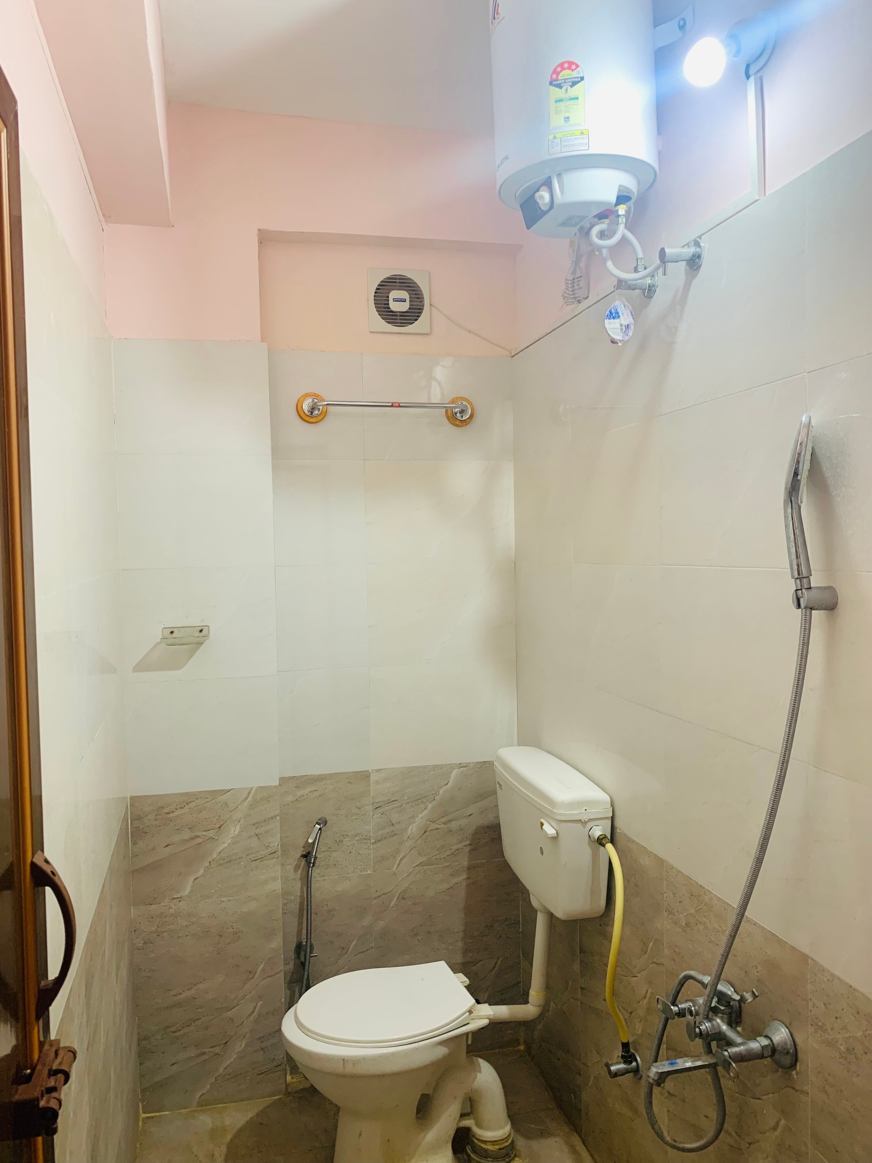 HOTEL SDL BOARDING LODGING AND RESTAURANT - Tap to explore photos