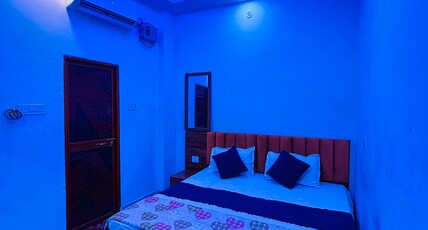Diamond Guest House Room Type - Double Twin Bed | Family Room