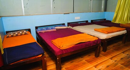 Red Moon Lodge Room Type - Quad Room NON AC