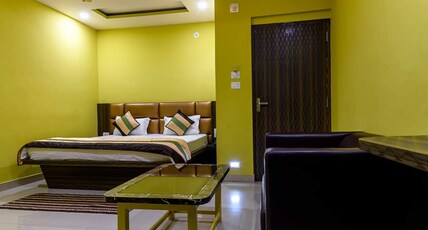 HOTEL GANPATI INN, DEOGHAR Room Type - Deluxe Room
