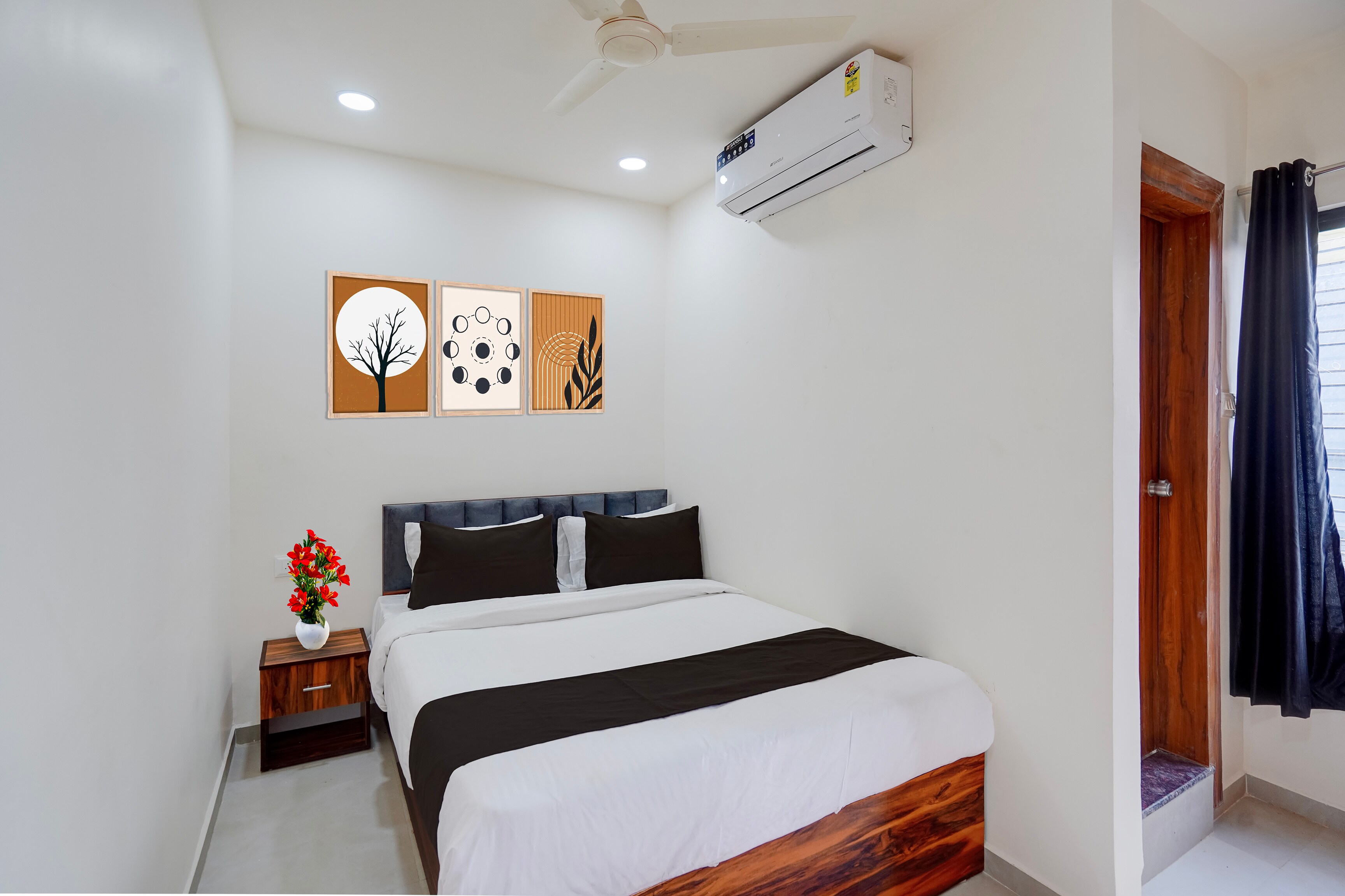 Super Hotel O Godhni Road Nagpur - Tap to explore photos