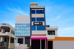 Hotel O Shine
