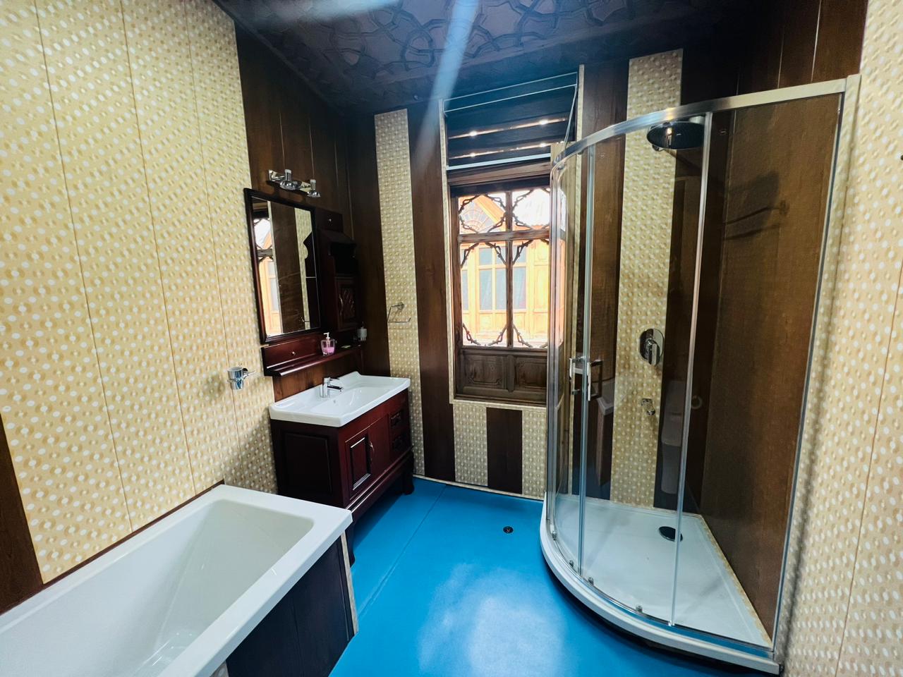 Shahnama Group of Houseboats - Tap to explore photos