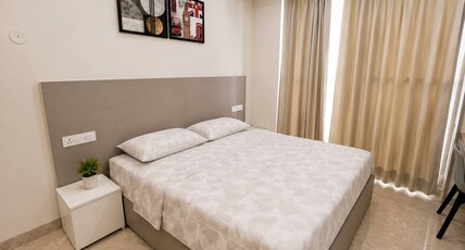 Luxury Studio Near Medanta Room Type - Bedroom 1