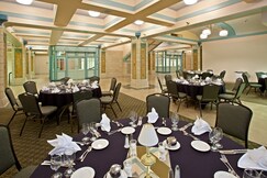 Crowne Plaza Indianapolis-Dwtn-Union Stn, an IHG hotel