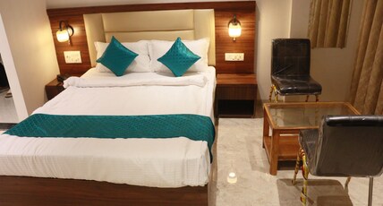 Hotel Candor Amigo Room Type - Executive Room with King Bed